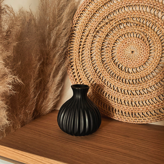 Vase schwarz „Bauchi“